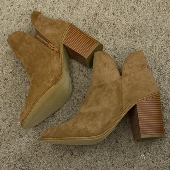 Lulu’s x Matisse Spirit Fawn Pointed Toe Camel Suede Ankle Block Heel Boots NWOT - Picture 9 of 15